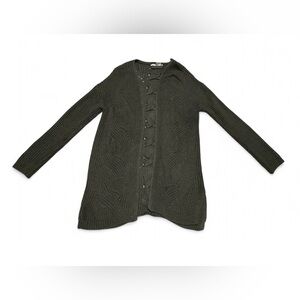 Women's Olive green knitted Sweater size small. Pink Rose